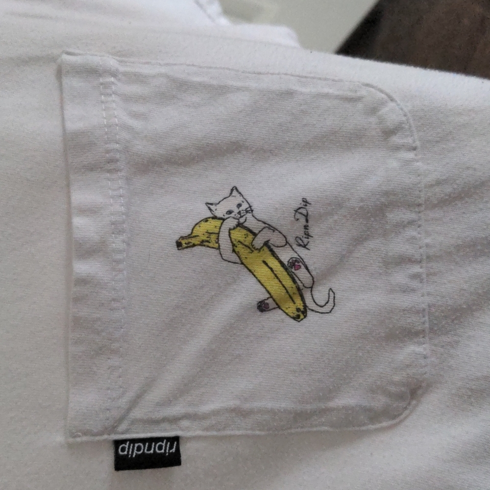 RipNDip banana tee